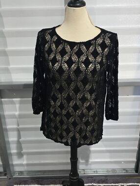 Mododoc Black Crochet Lace Overlay Top‎ Size Medium